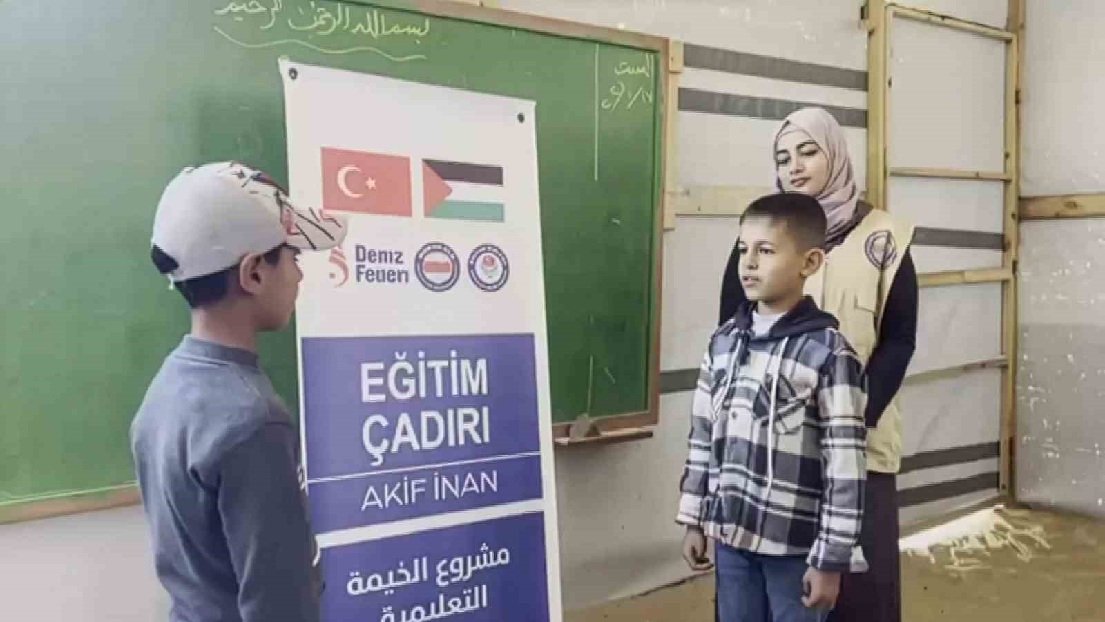 Eğitim-Bir-Sen, kurduğu "Akif İnan Eğitim Çadırı" ile Gazze’ye desteğini destek oluyor
