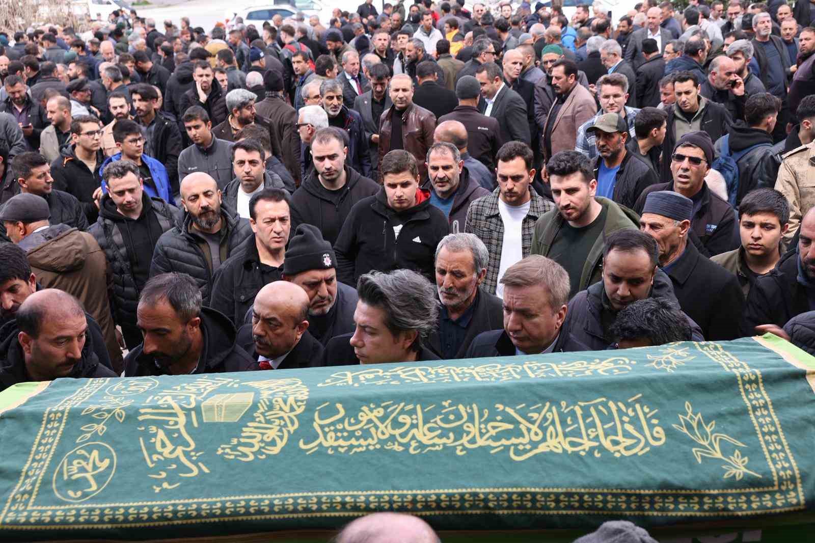 Eğitim camiasını yasa boğan veda
