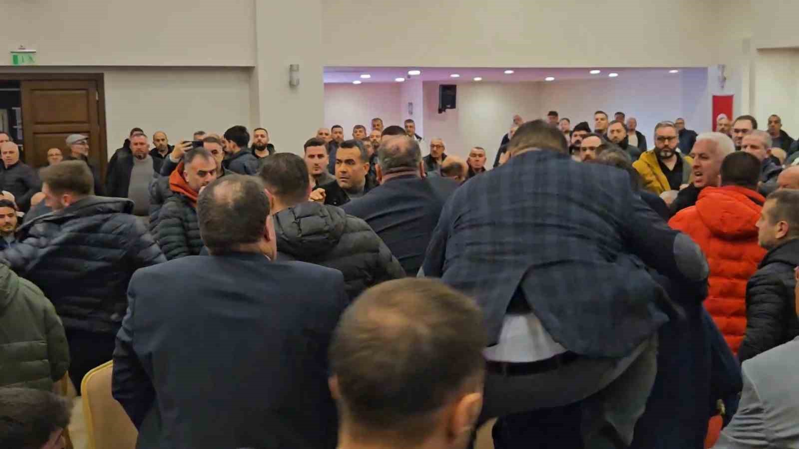 Eirne Şoförler Odası seçimlerinde gerginlik: Yumruklar konuştu
