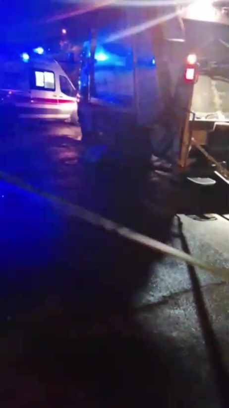 Ekmek almak için markete giden yaşlı adam çöp kamyonunun altında hayatını kaybetti
