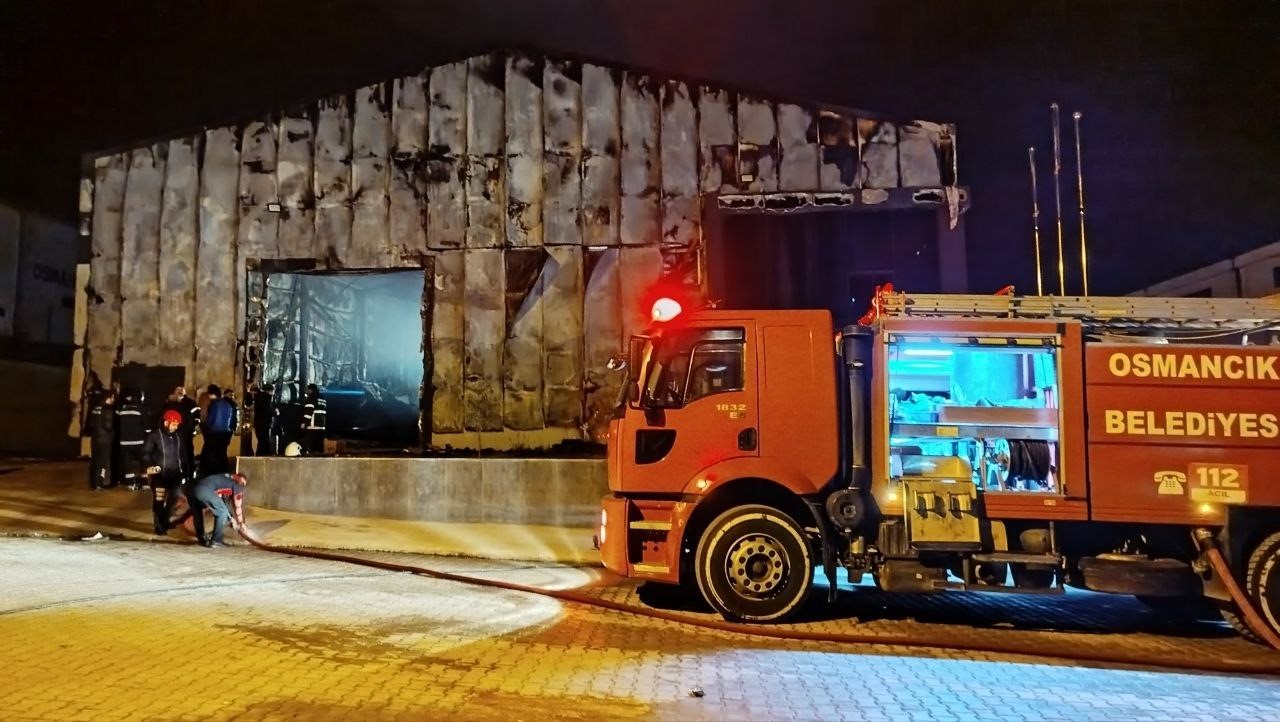 Ekmek fabrikasında korkutan yangın
