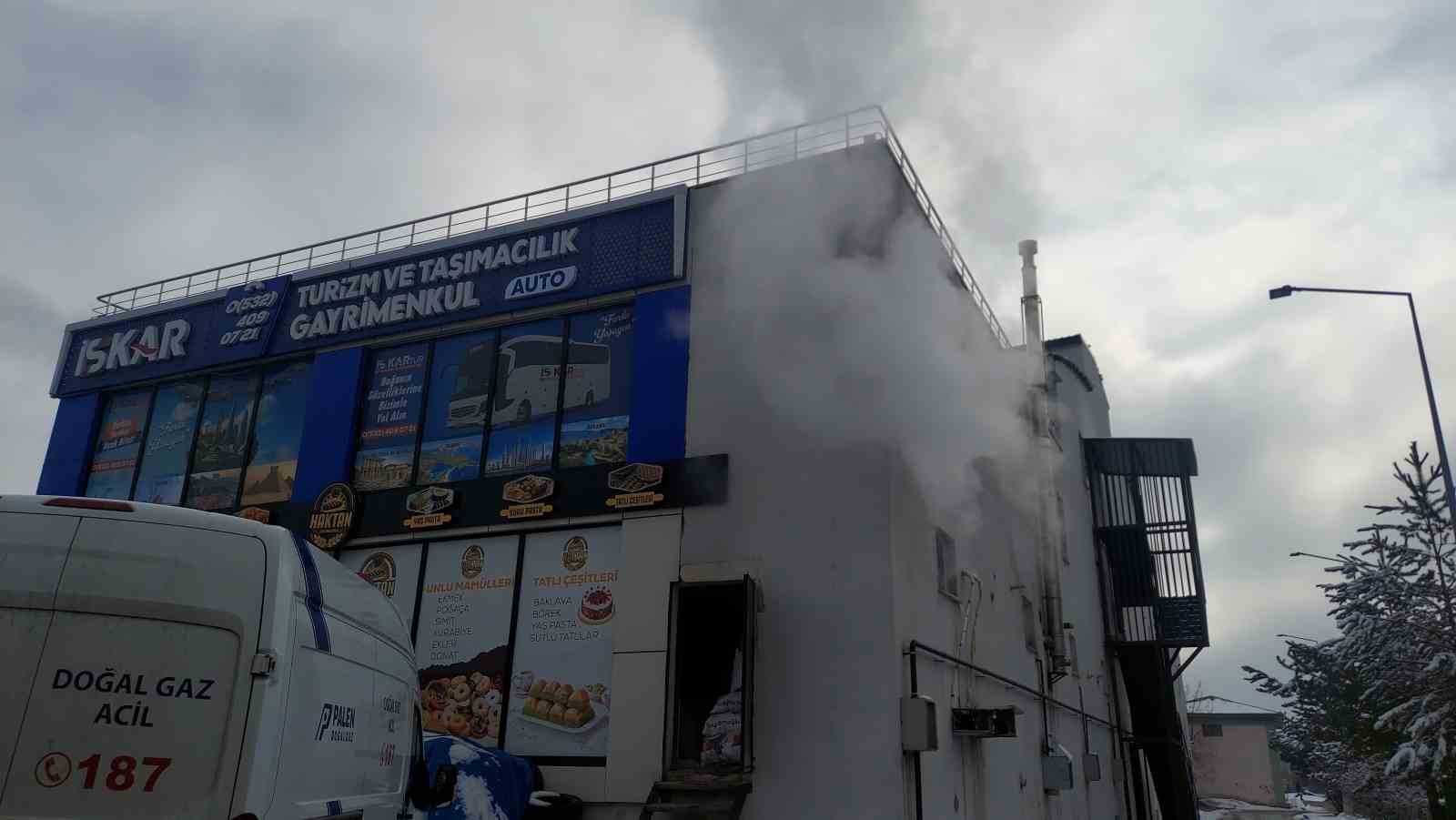 Ekmek fırınında yaşanan patlama korkuttu
