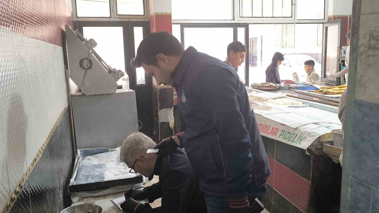 Ekmek fırınındaki görüntü ekipleri harekete geçirdi
