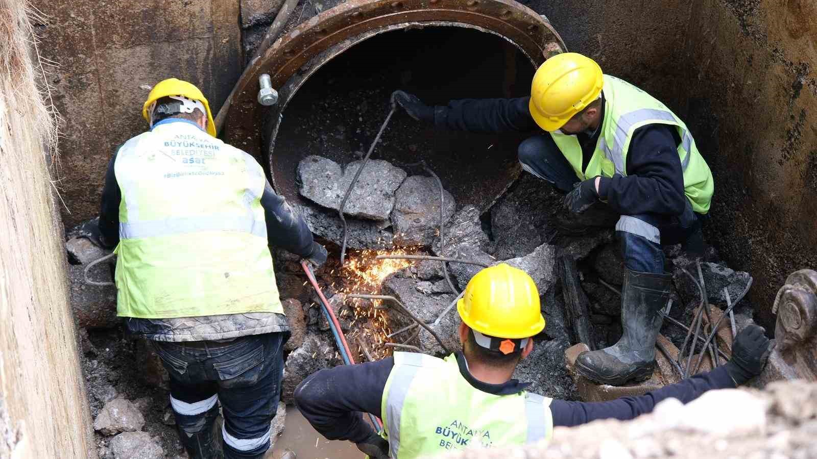 Ekonomik ömrünü tamamlamış 35 yıllık vana değiştirildi
