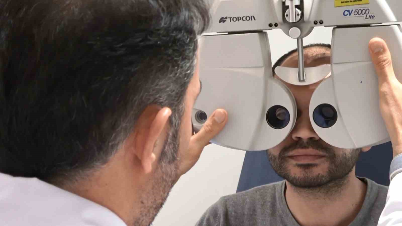 Ekran bağımlılığı alarm veriyor: 2050’de her 2 kişiden biri miyop olabilir
