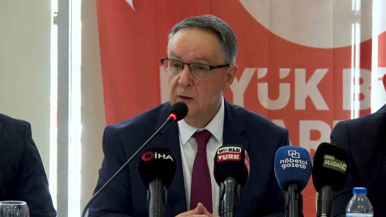 Ekrem Alfatlı: "Asgari ücret enflasyonu tetikleyen bir etken değildir"
Ekrem Alfatlı: "Asgari ücret enflasyonu tetikleyen bir etken değildir"