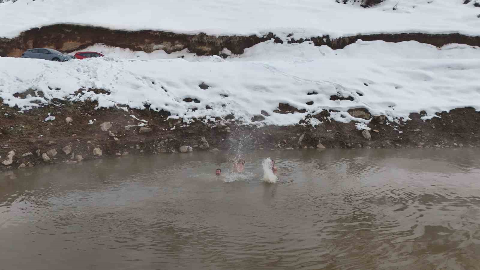 Eksi 25 derecede kaplıca keyfi
