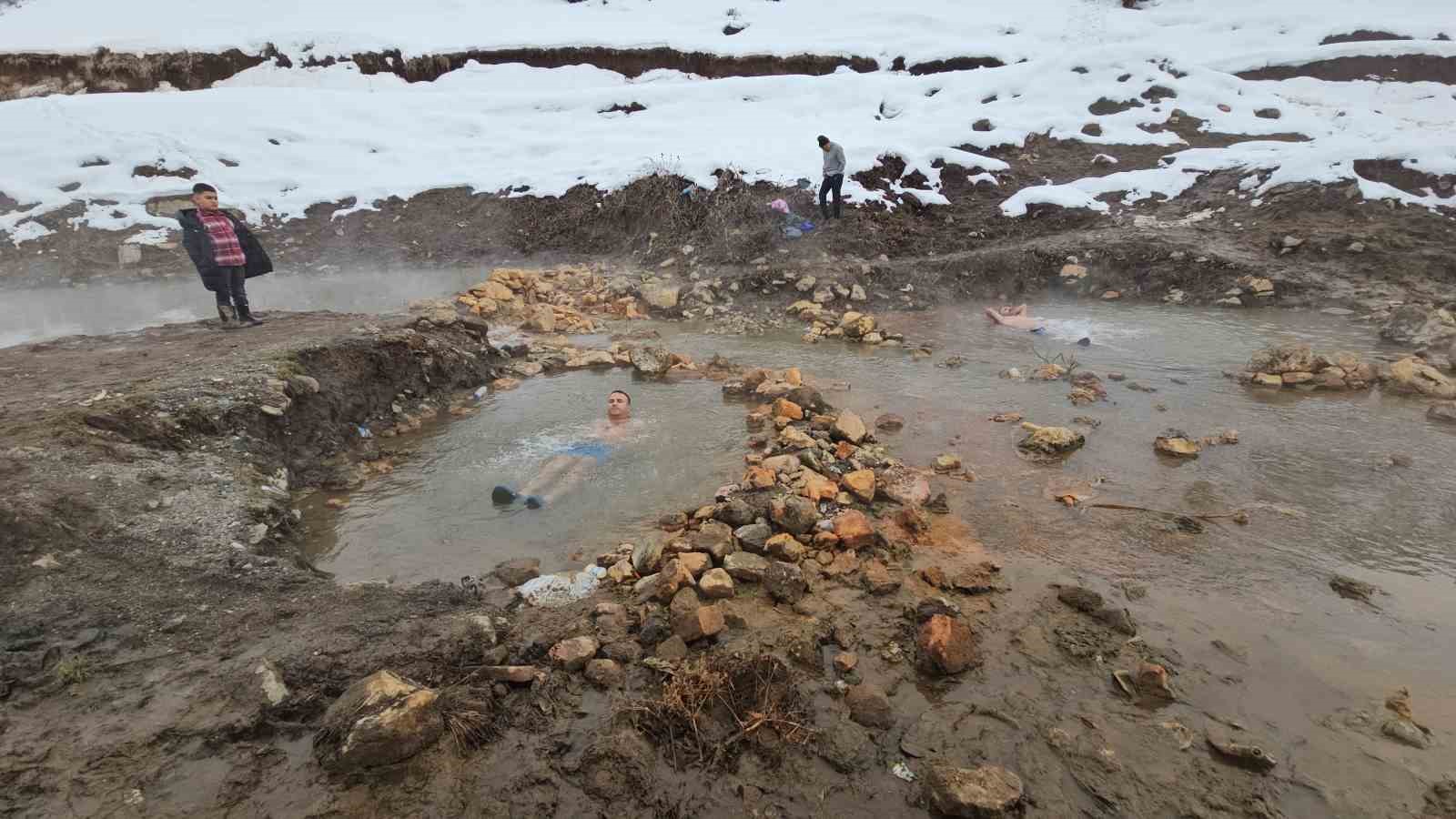 Eksi 25 derecede kaplıca keyfi
