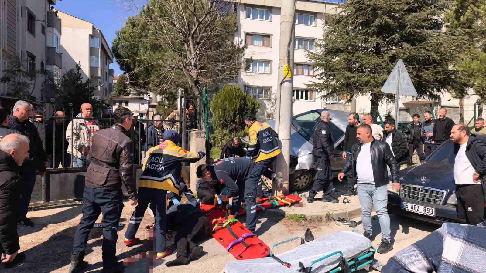 El freni çekilmeyen otomobil faciaya sebep oldu: 1 ölü, 2 ağır yaralı
