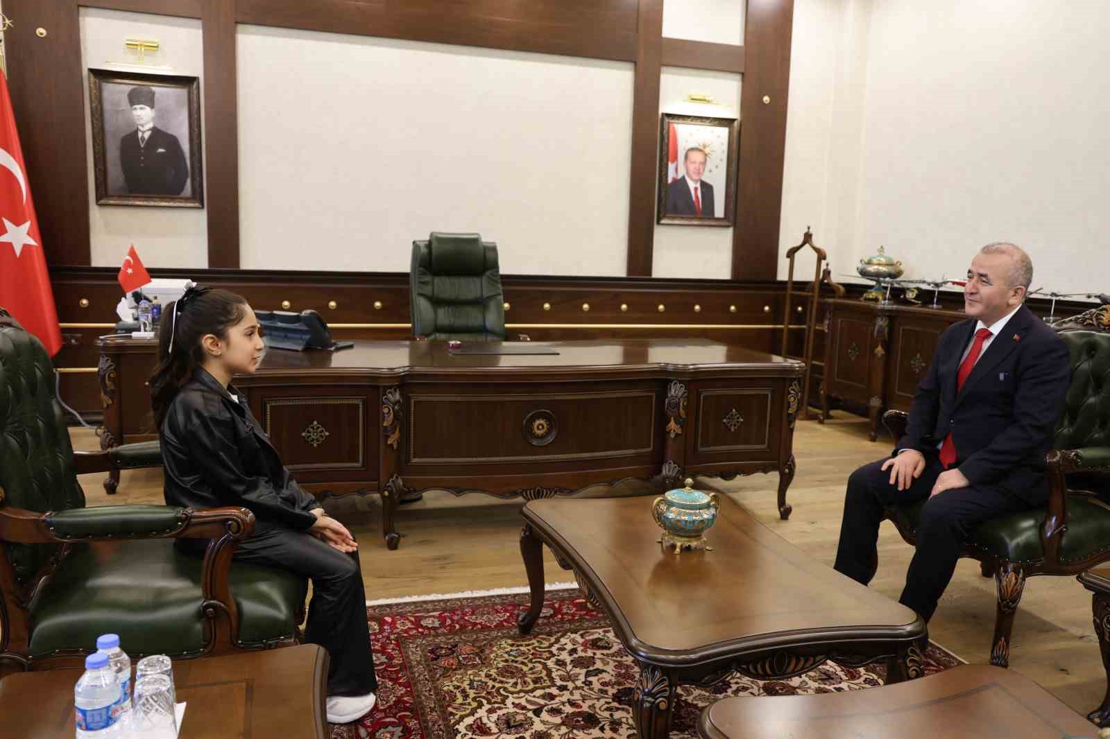 Elazığ’ da 23 Nisan kutlamaları
