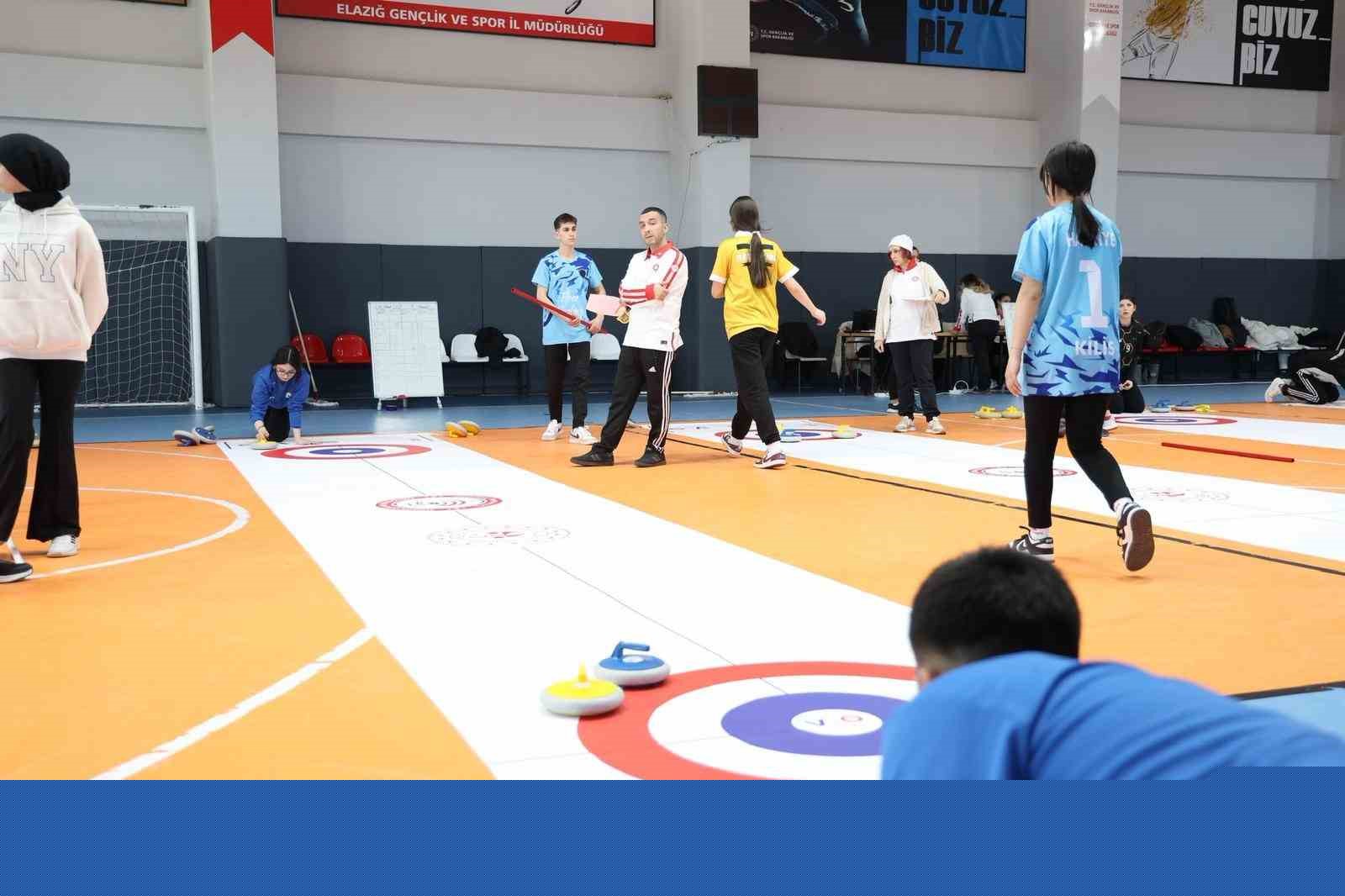 Elazığ, Floor Curling gençler grup müsabakalarına ev sahipliği yaptı
