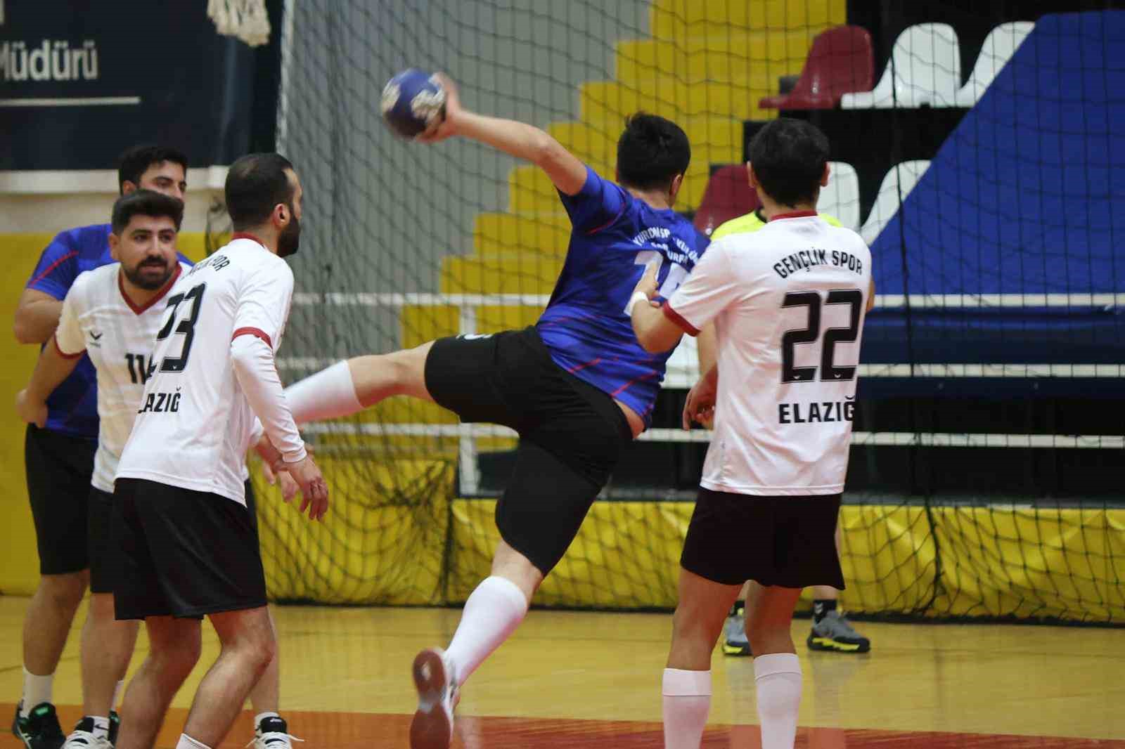 Elazığ GSK hentbol takımı 7’de 7 yaptı
