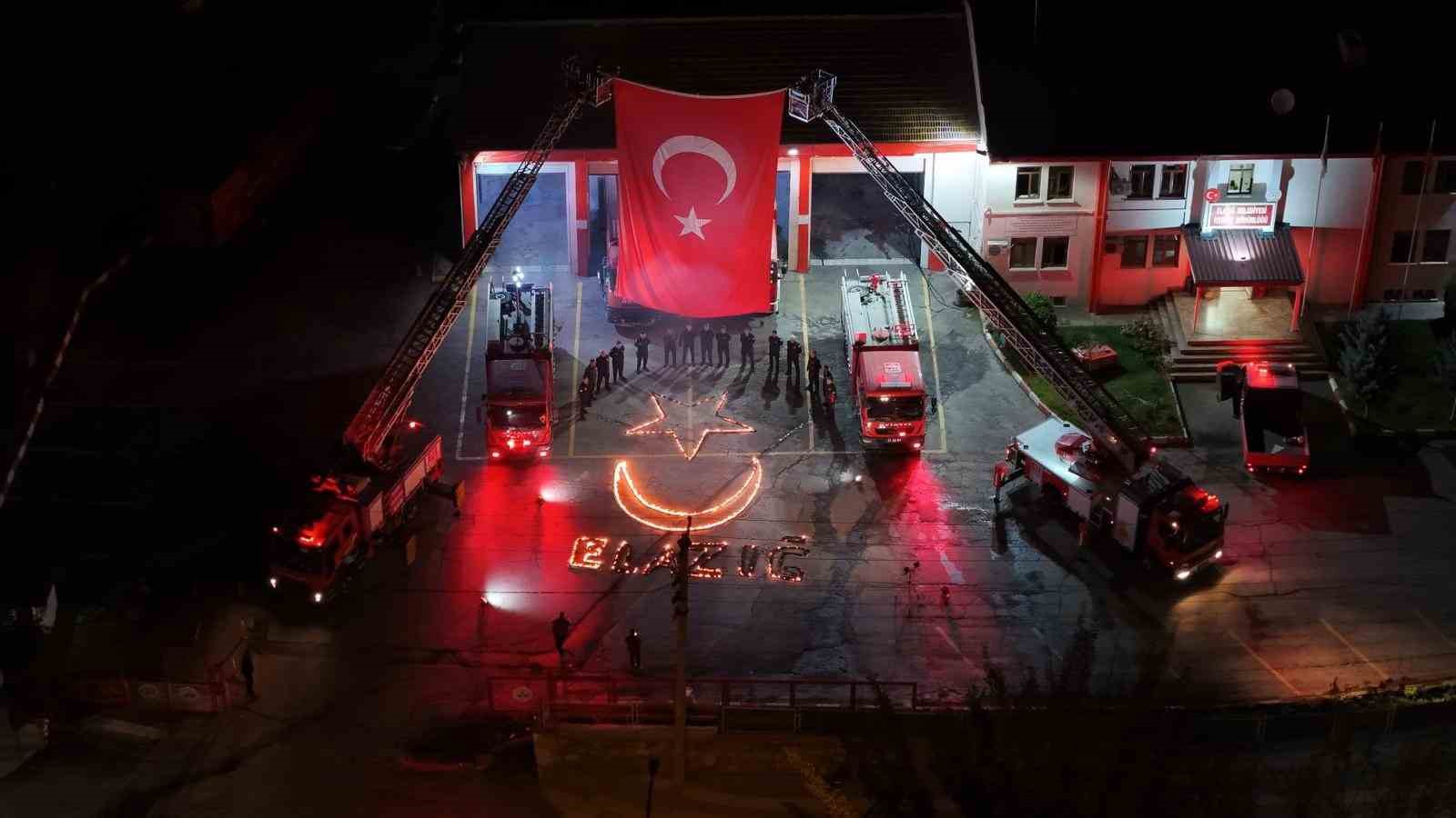 Elazığ itfaiyesi bir yılda, 2 bin 909 olaya müdahale etti
Elazığ itfaiyesi bir yılda, 2 bin 909 olaya müdahale etti