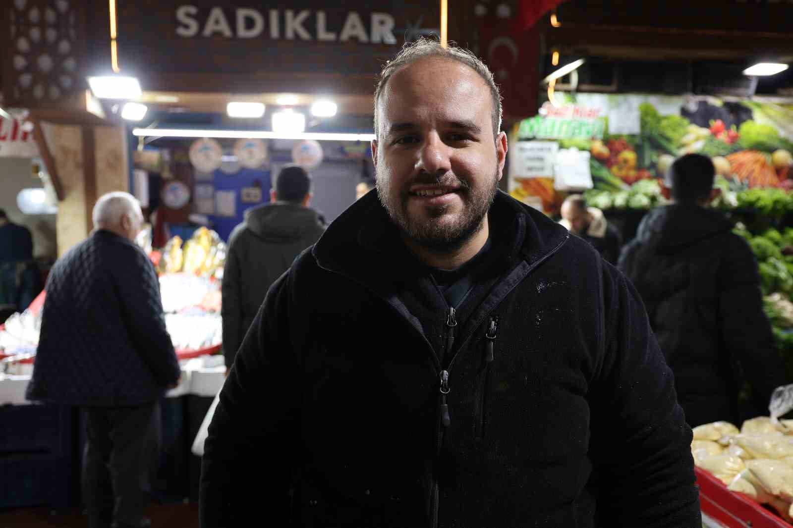 Elazığ Kapalı Çarşı’da 85 kiloluk orkinos tezgaha indi
