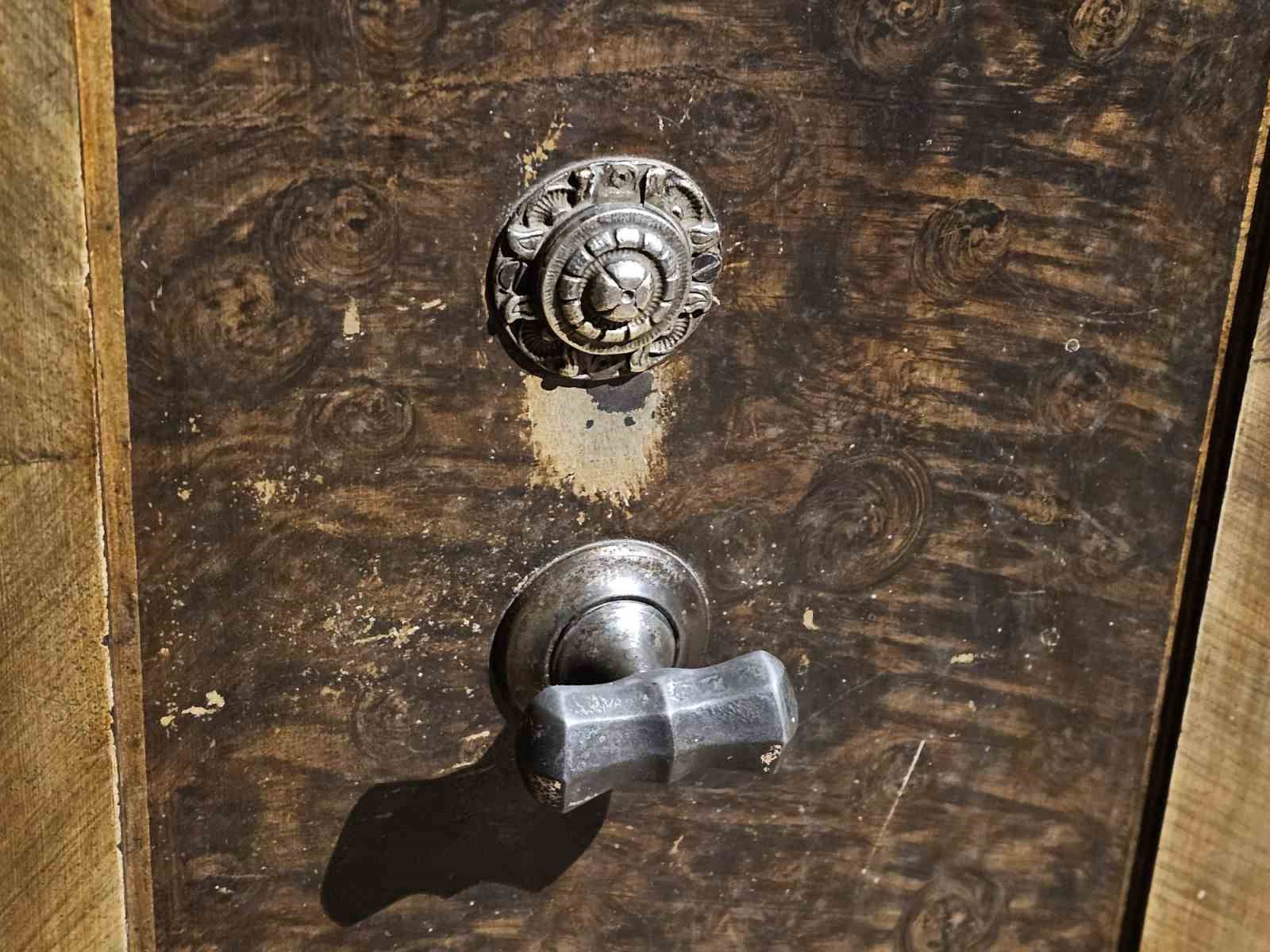 Elazığ Kent Müzesi’nde tarihi kasa geçmişin izlerini taşıyor
