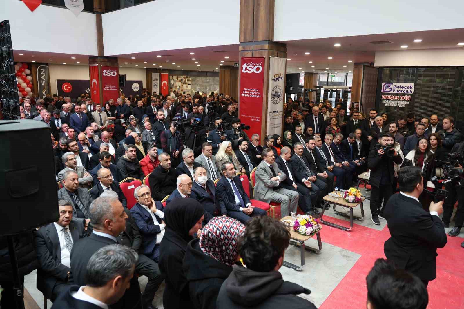 Elazığ TSO Genel Ticaret Fuarı kapılarını açtı
