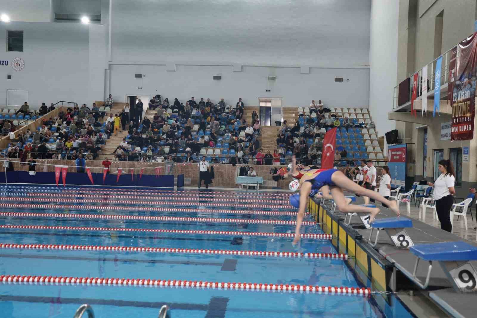 Elazığ’da 23 Nisan coşkusu spor etkinlikleriyle yaşandı
