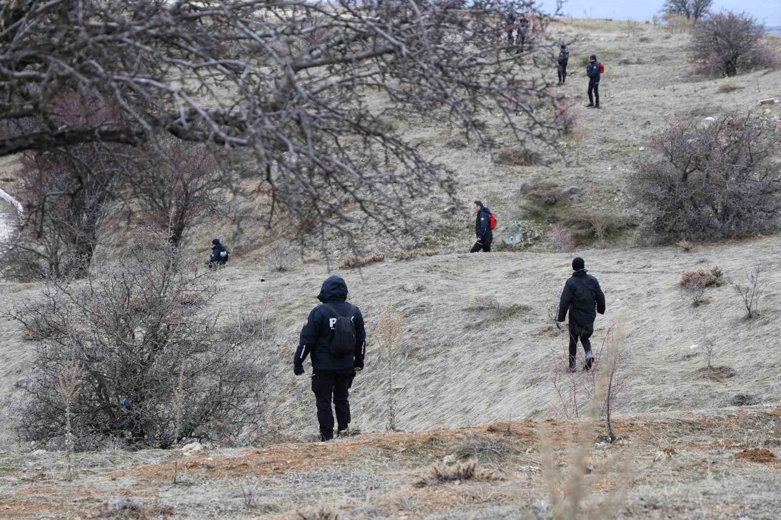 Elazığ’da 5 gündür kayıp olan yaşlı adam için 100 kişilik ekip sahada
