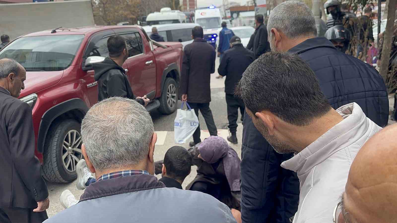Elazığ’da aracın çarptığı yaşlı adam yaralandı
