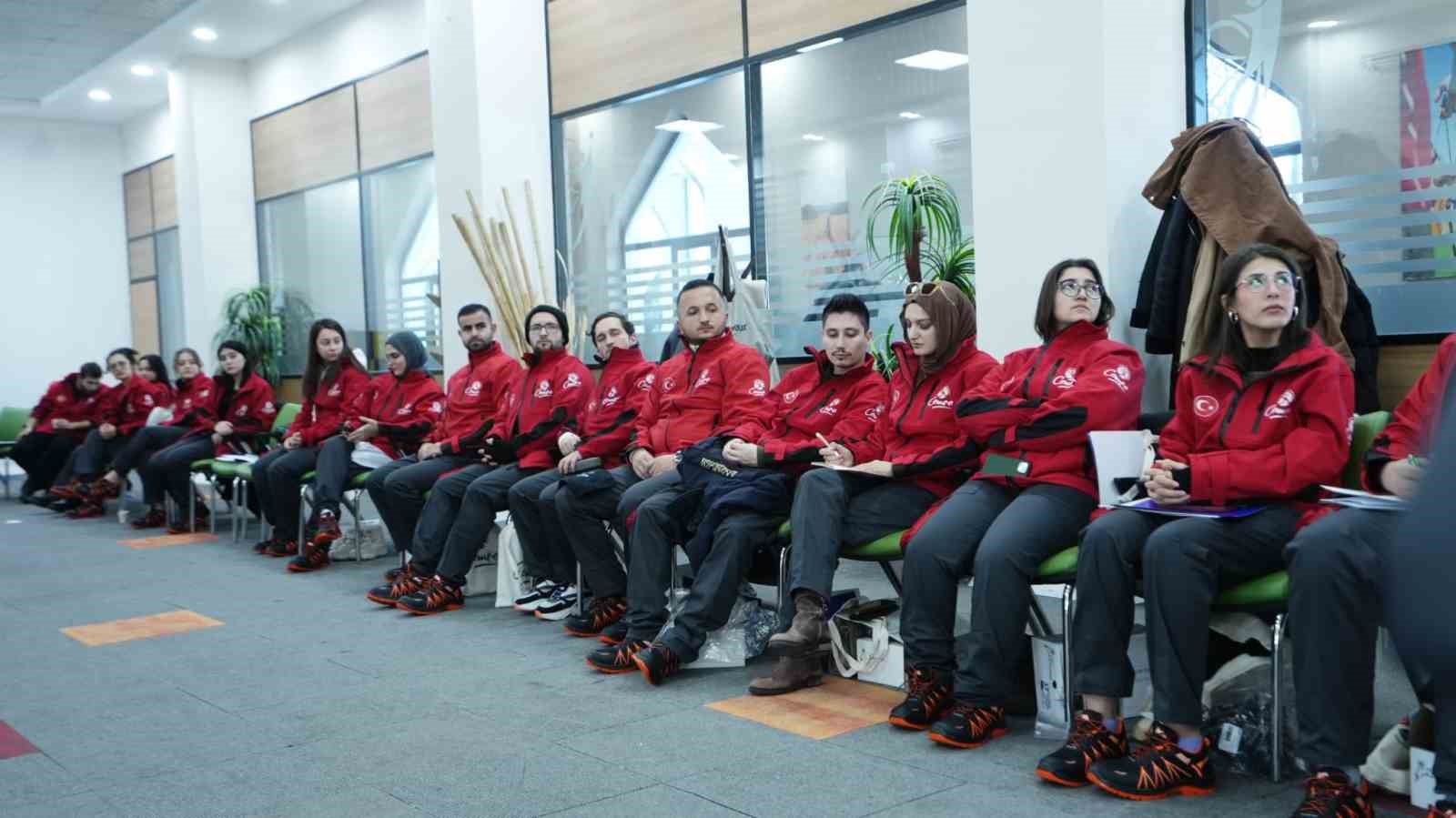 Elazığ’da  arama ve kurtarma eğitimleri sürüyor
