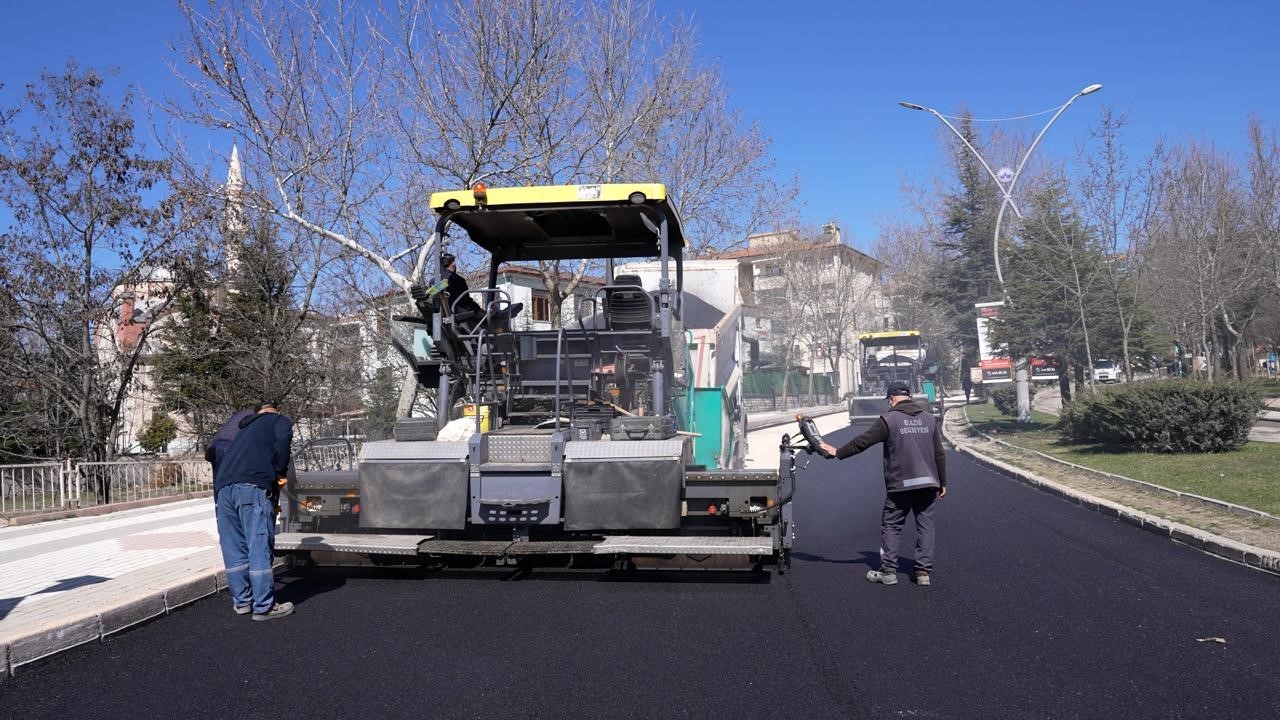 Elazığ’da ‘asfalt’ yılı başladı
