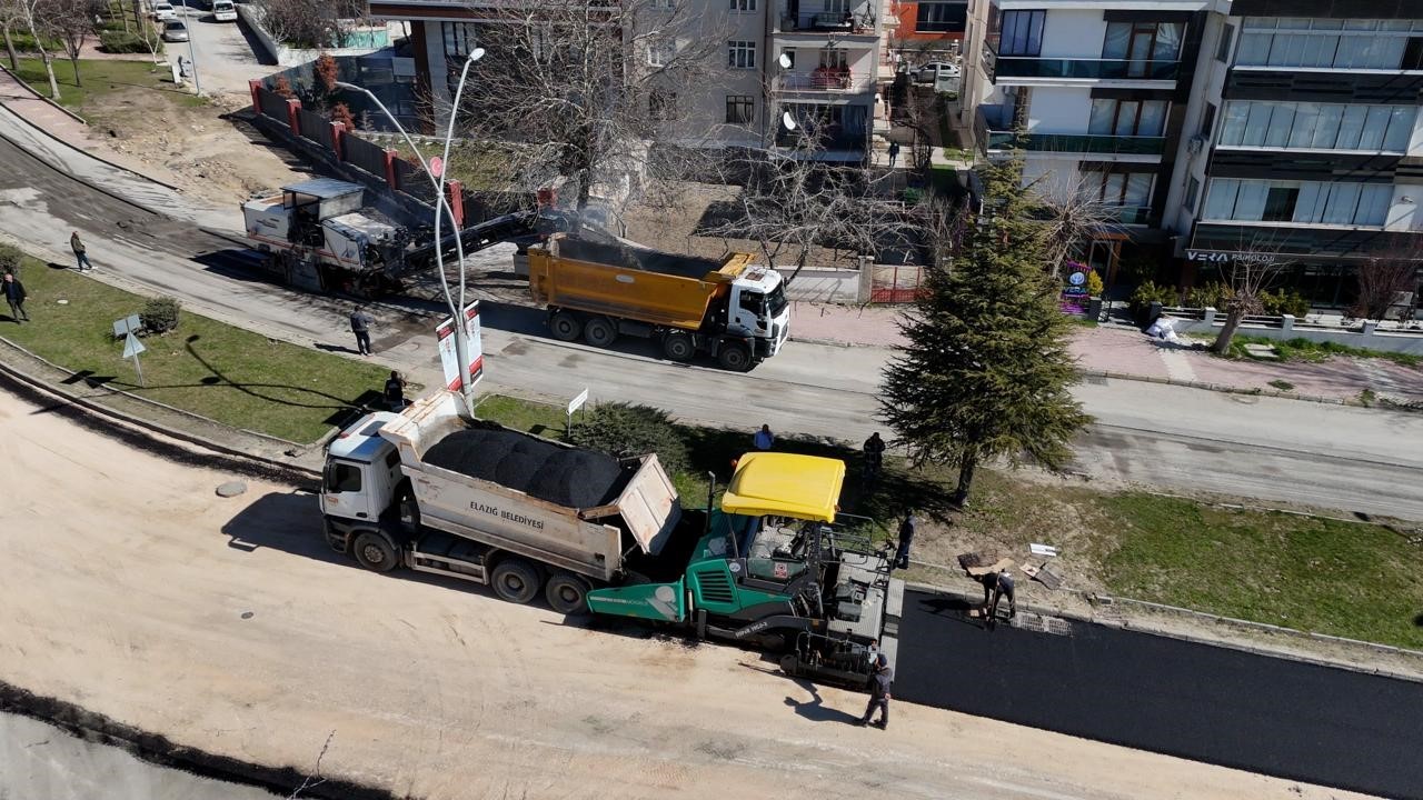 Elazığ’da ‘asfalt’ yılı başladı
