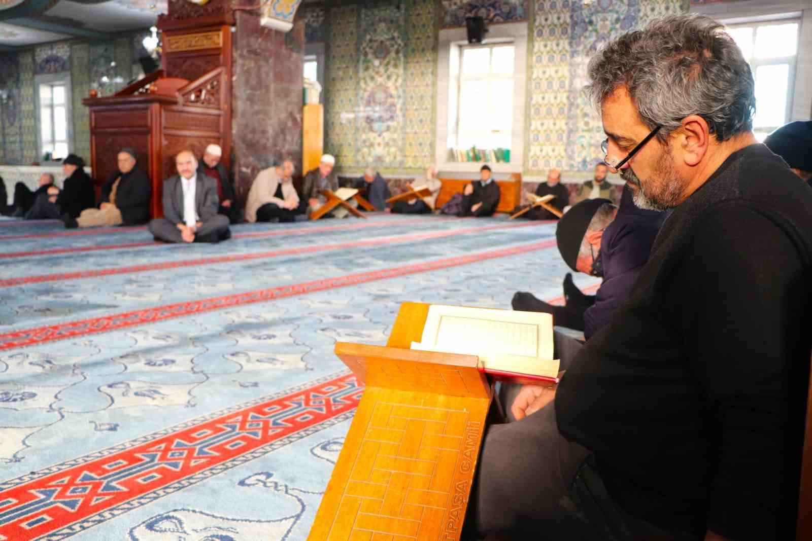 Elazığ’da camilerde mukabele geleneği
