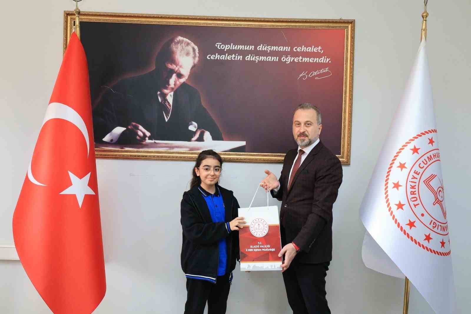 Elazığ’da derece giren öğrenciler ödüllendirildi
