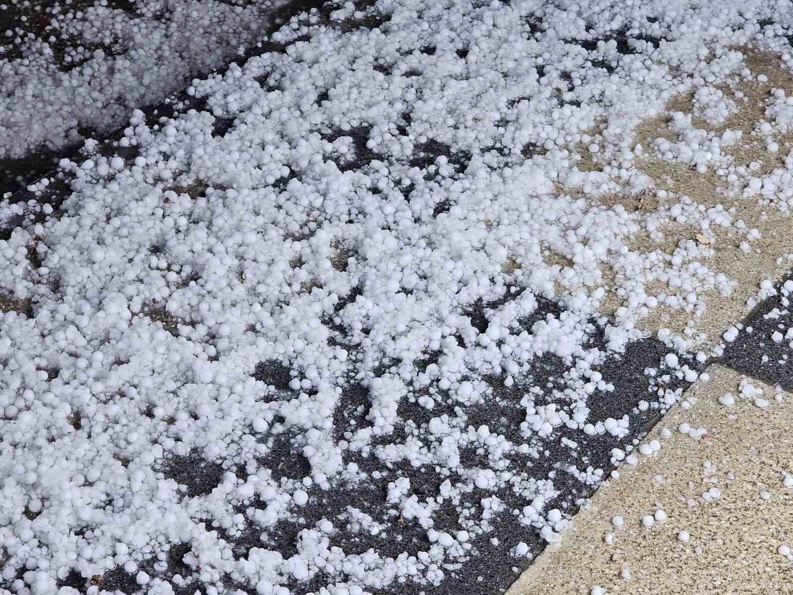 Elazığ’da dolu etkili oldu
