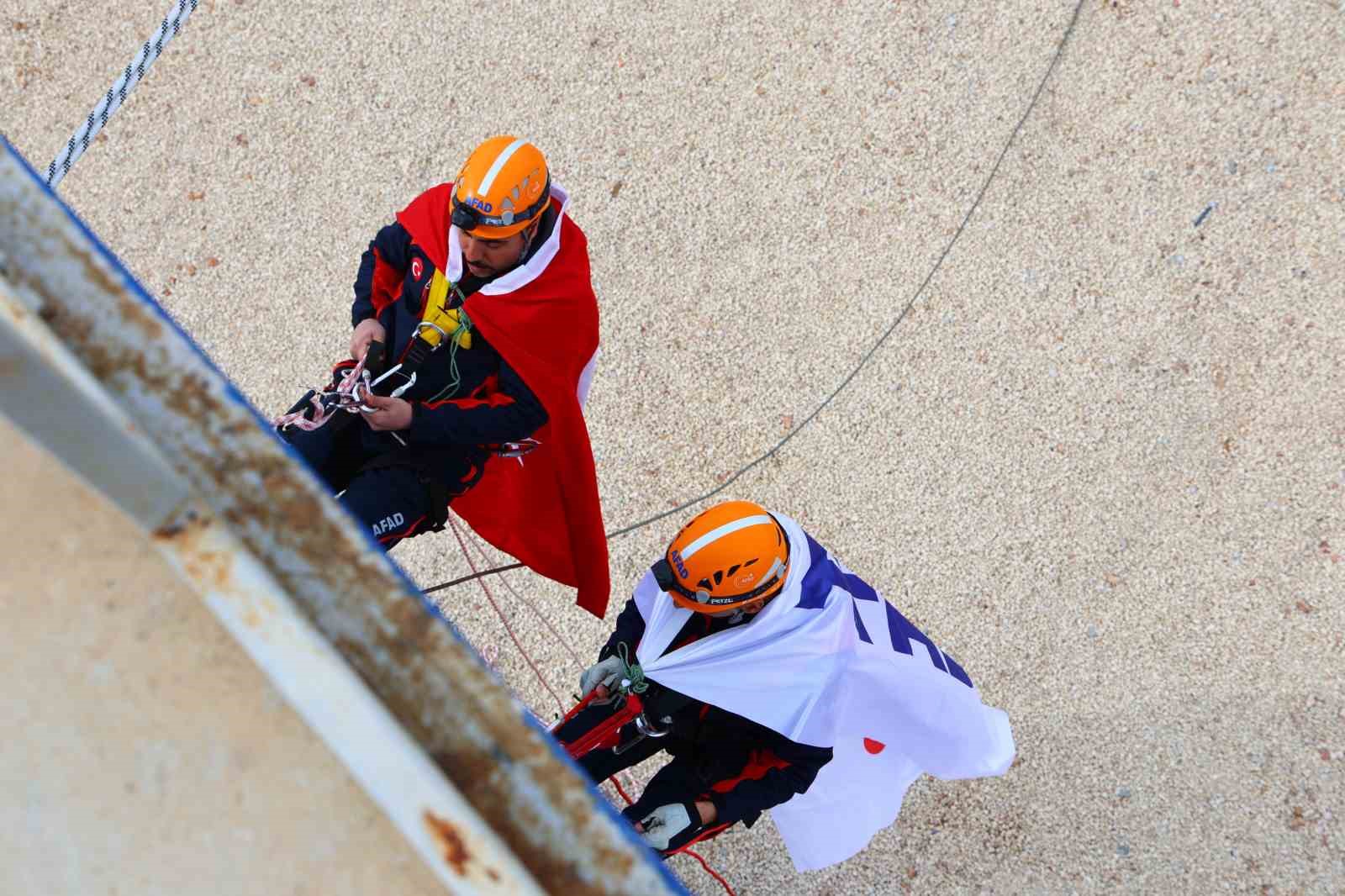 Elazığ’da eğitim parkuru hizmete açıldı, ilk deprem tatbikatı yapıldı
