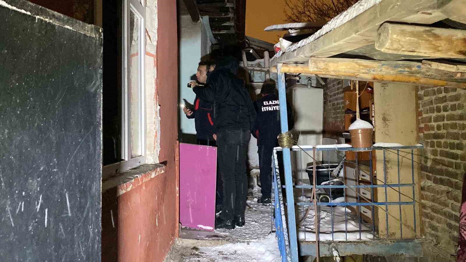 Elazığ’da ev yangını: Engelli genç kız hayatını kaybetti
