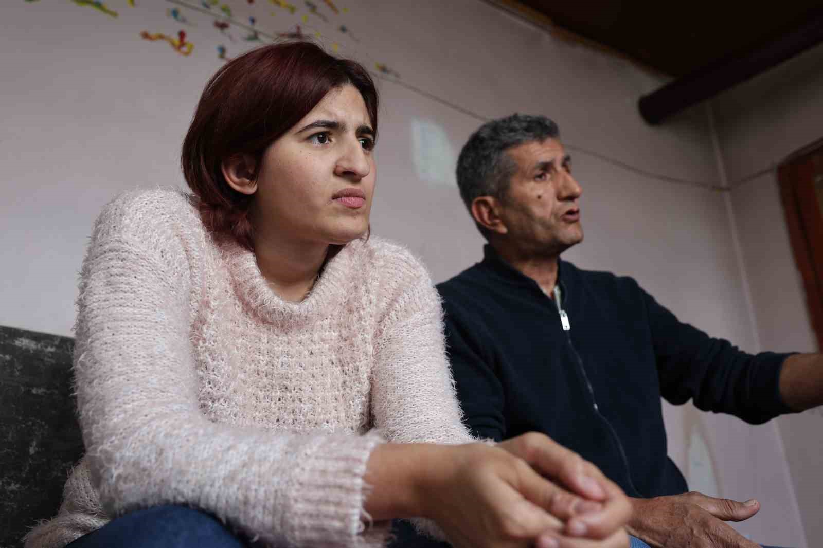 Elazığ’da genç kadın, Türkiye’de yetişkin düzeyinde kayıtlara geçen tek hastalıkla mücadele ediyor
