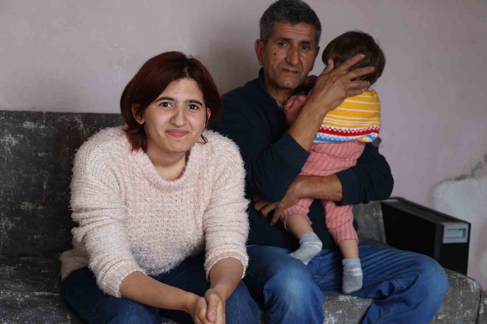 Elazığ’da genç kadın, Türkiye’de yetişkin düzeyinde kayıtlara geçen tek hastalıkla mücadele ediyor
