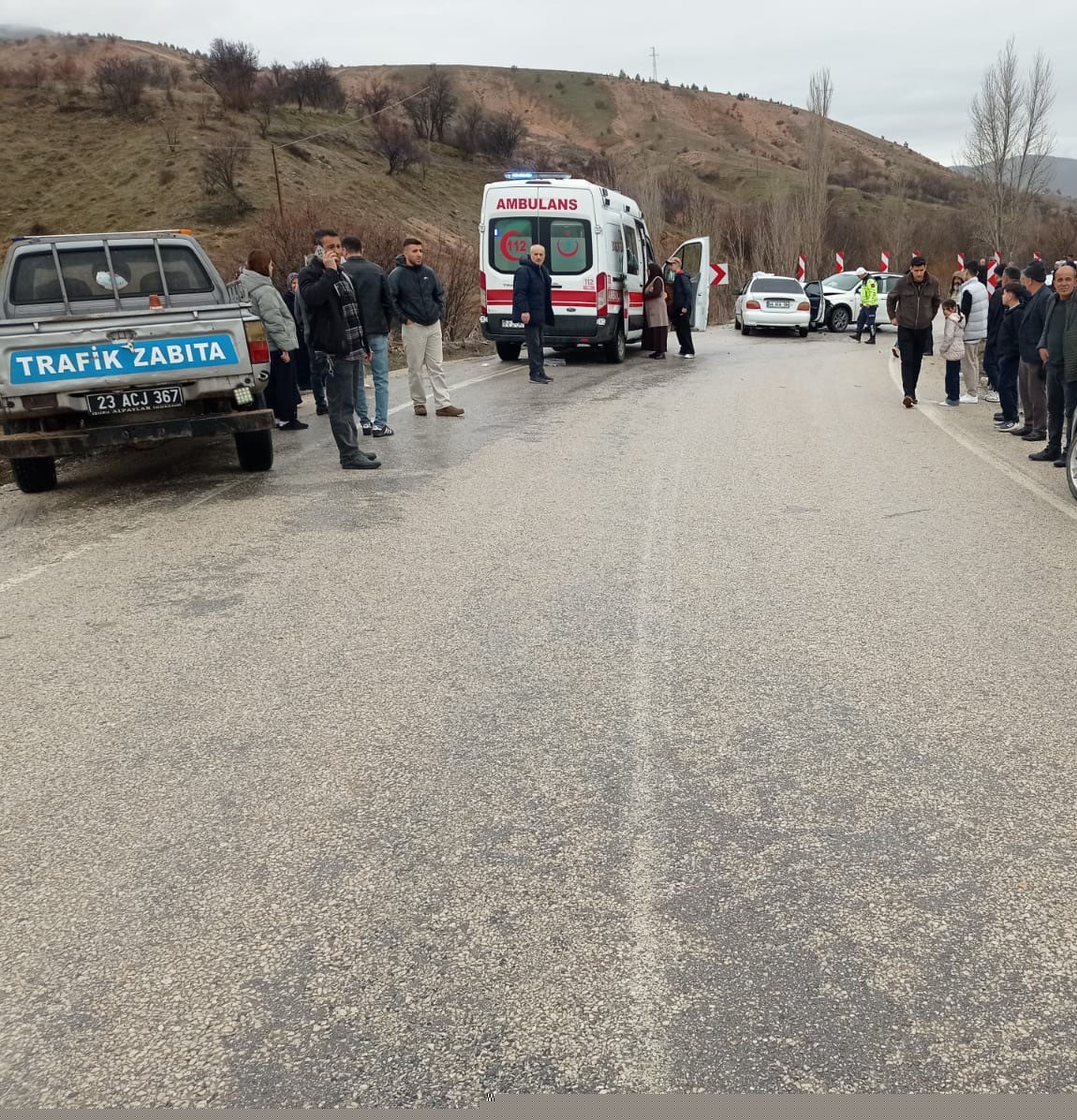 Elazığ’da iki otomobil çarpıştı: 9 yaralı
