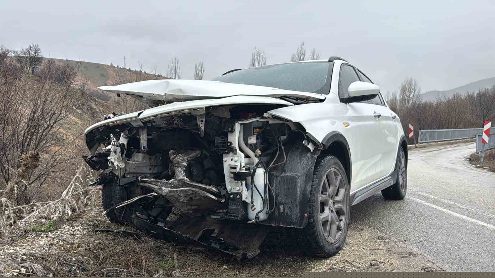 Elazığ’da iki otomobil çarpıştı: 9 yaralı
