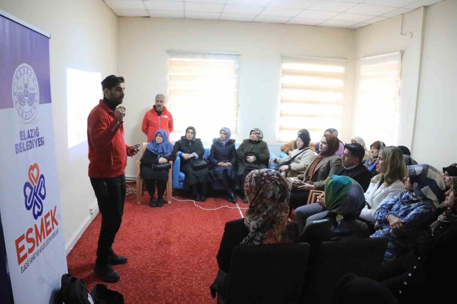 Elazığ’da kadınlara afet bilinci kazandırma eğitimi verildi
