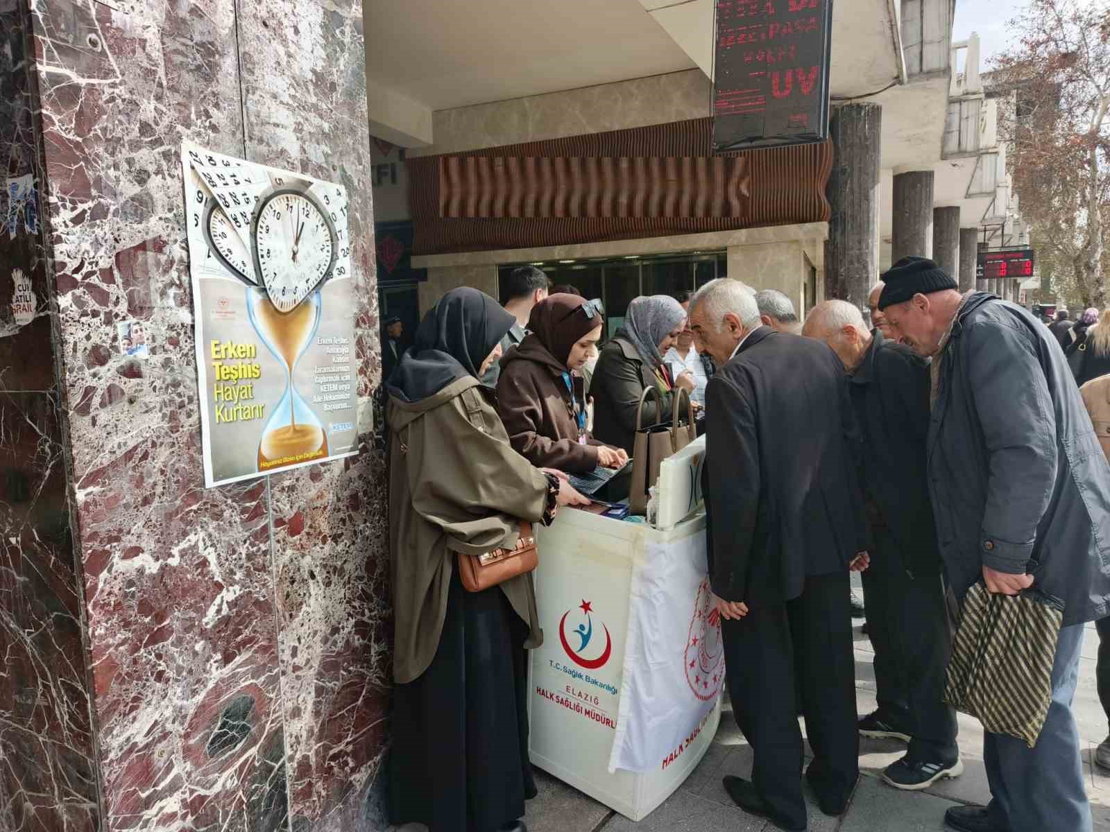 Elazığ’da kalın bağırsak  kanseri farkındalık etkinliği
