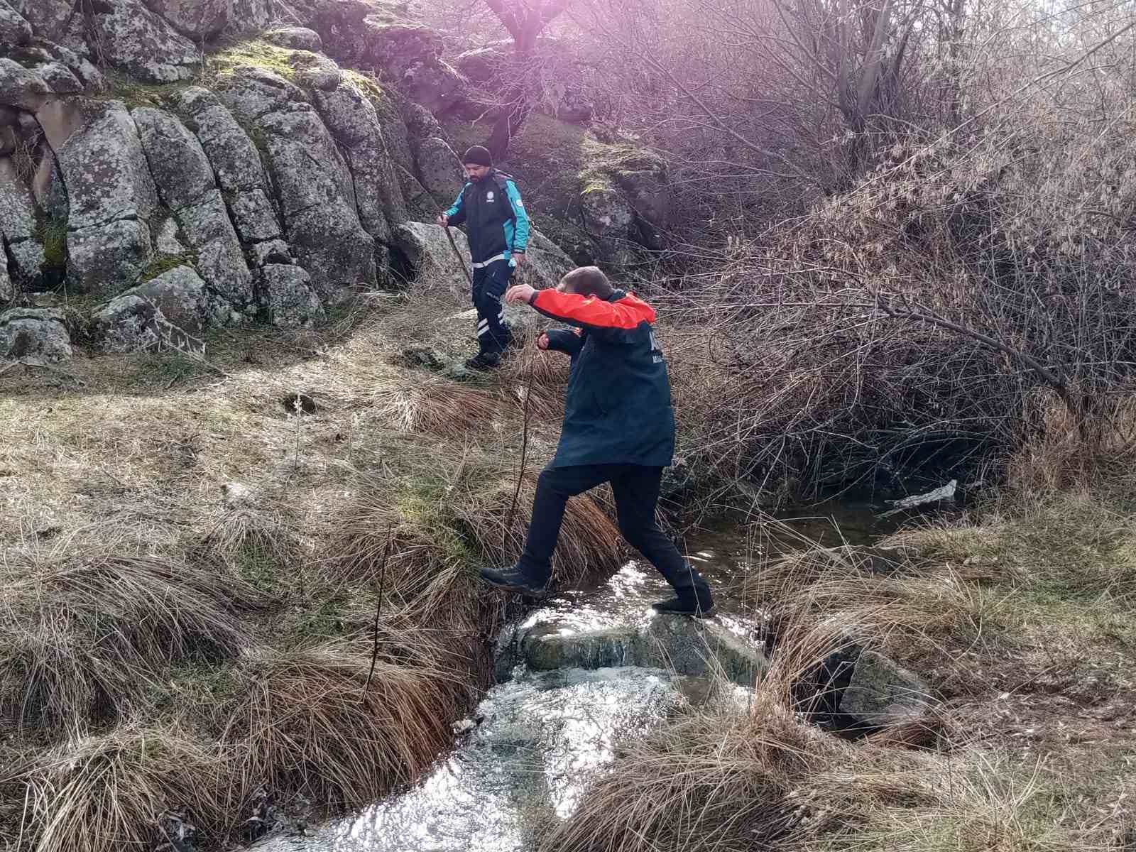 Elazığ’da kayıp şahsı arama çalışmaları 7. gününde
Elazığ’da kayıp şahsı arama çalışmaları 7. gününde