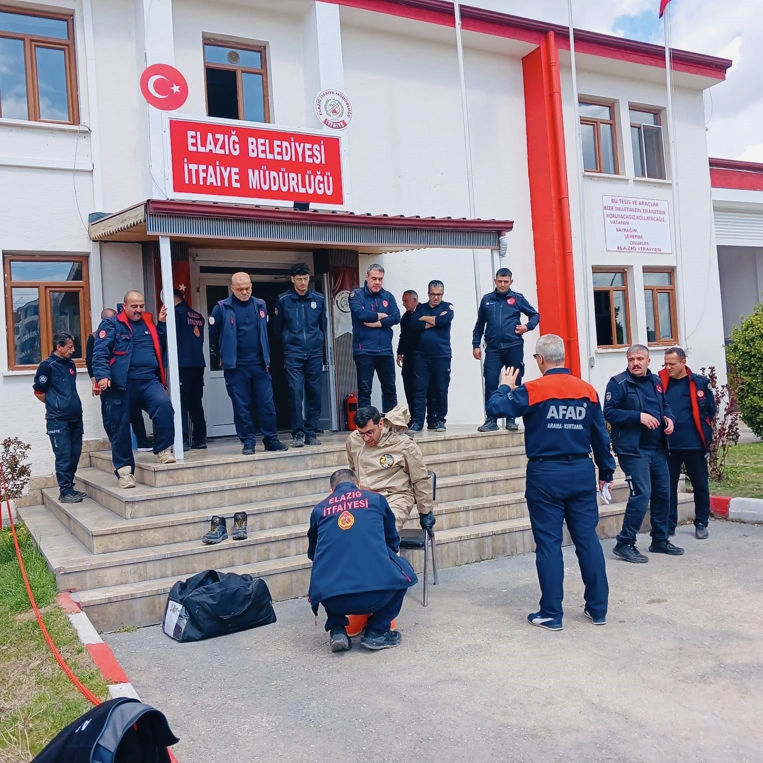 Elazığ’da KBRN tehditlerine karşı itfaiye personeline eğitim

