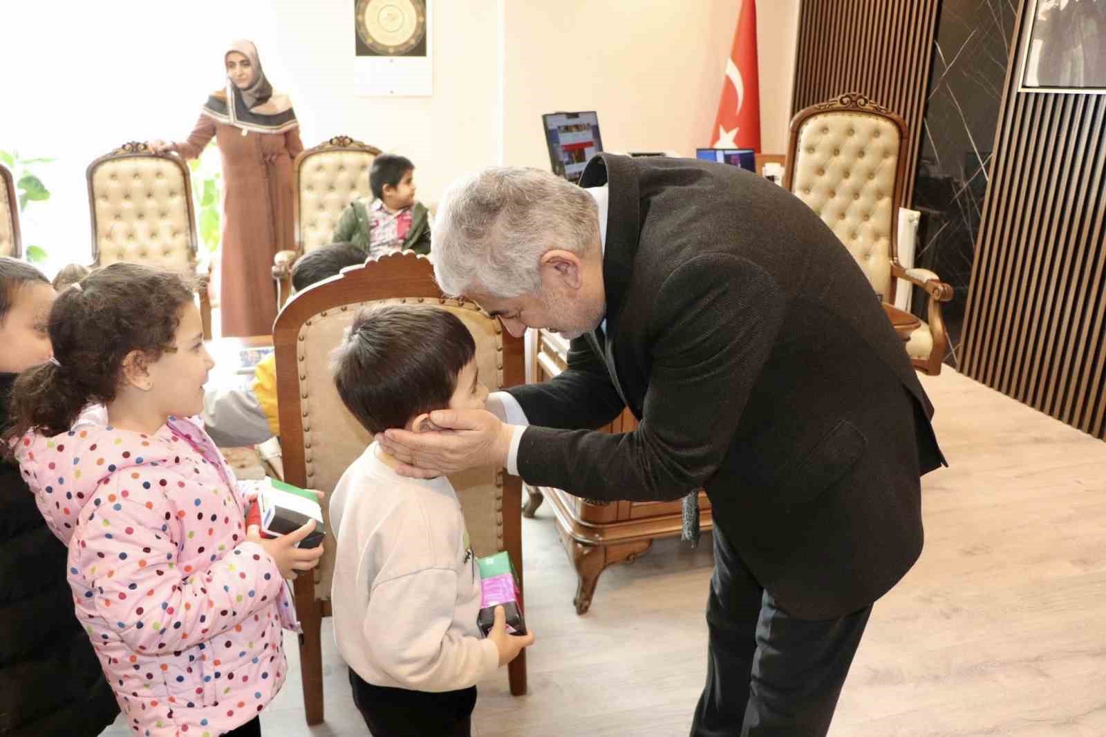 Elazığ’da öğrencilerinden Filistin’e anlamlı destek
