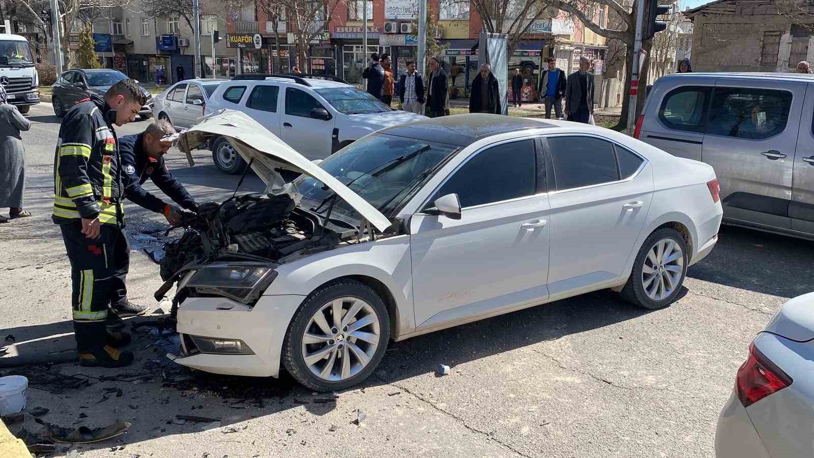 Elazığ’da otomobiller çarpıştı: 6 yaralı
