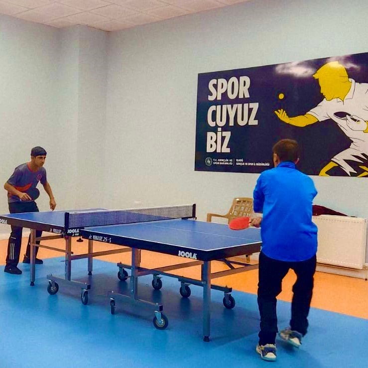 Elazığ’da özel sporcuların masa tenisi ve atletizm heyecanı
Elazığ’da özel sporcuların masa tenisi ve atletizm heyecanı