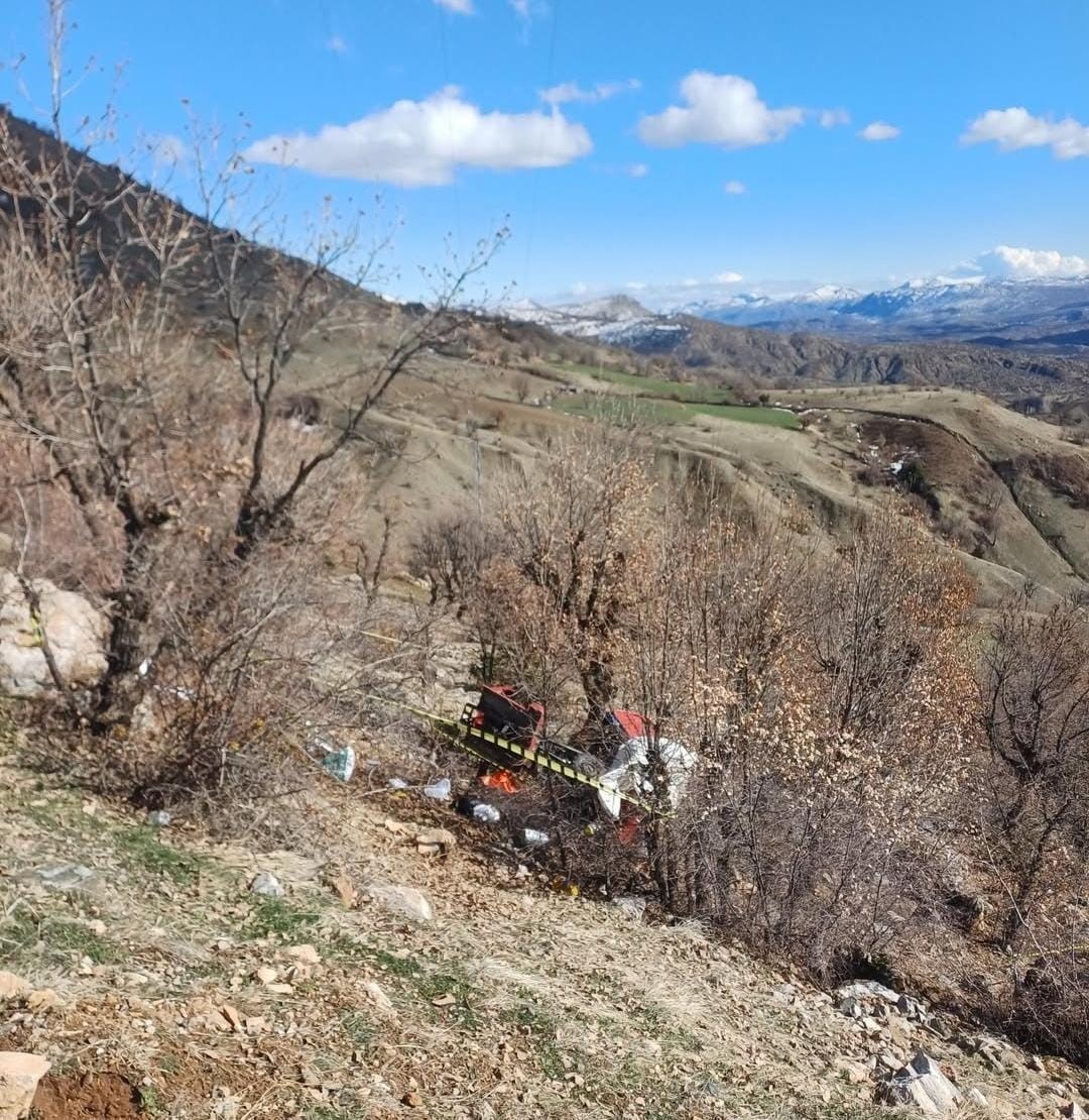 Elazığ’da patpat motoru uçurumu yuvarlandı: 1 ölü 1 yaralı

