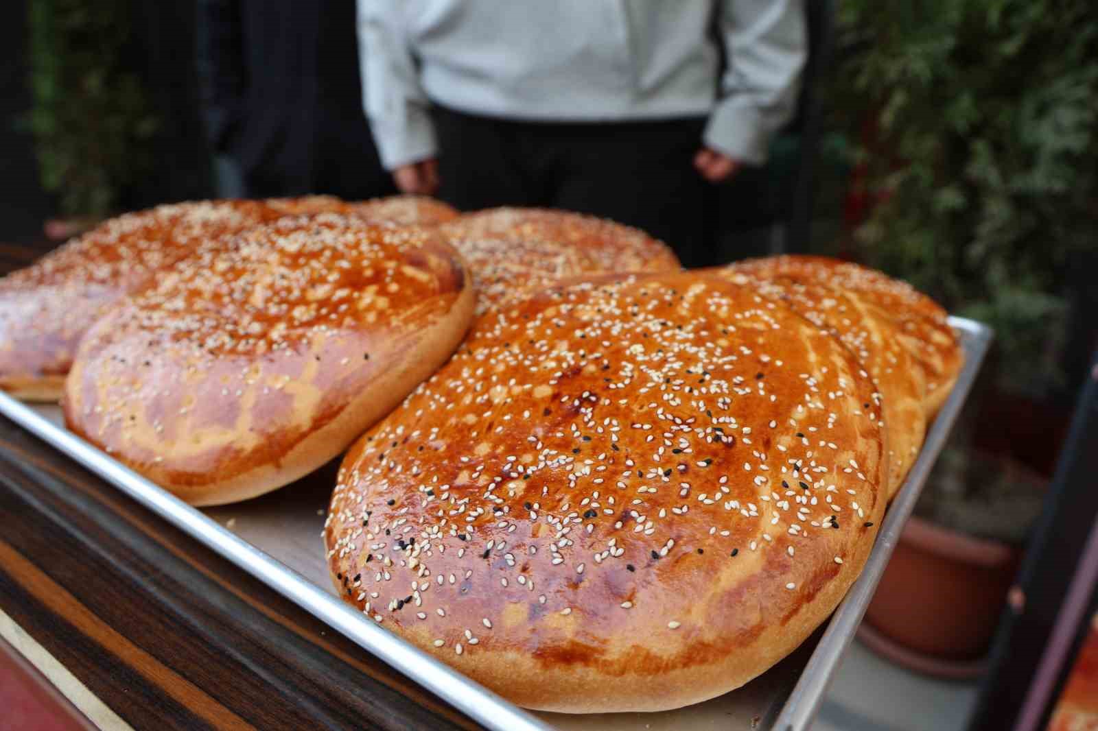 Elazığ’da Ramazan’a özel "Nohut ekmeği"
