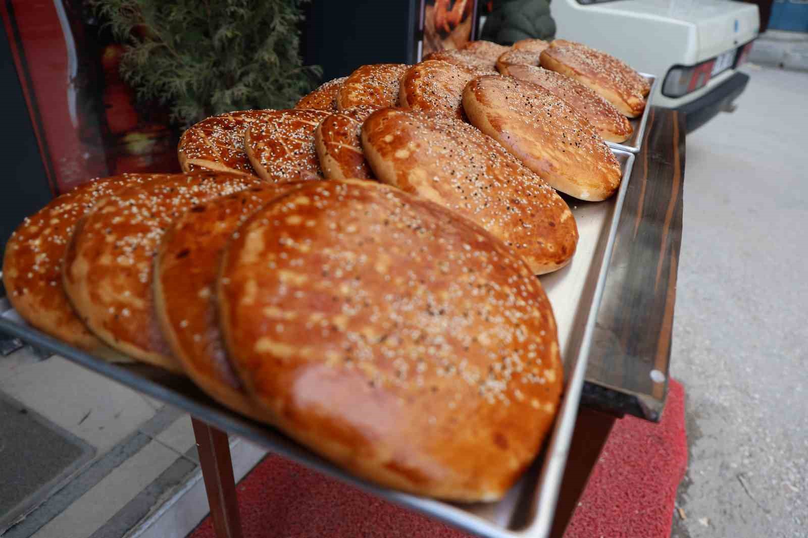 Elazığ’da Ramazan’a özel "Nohut ekmeği"
