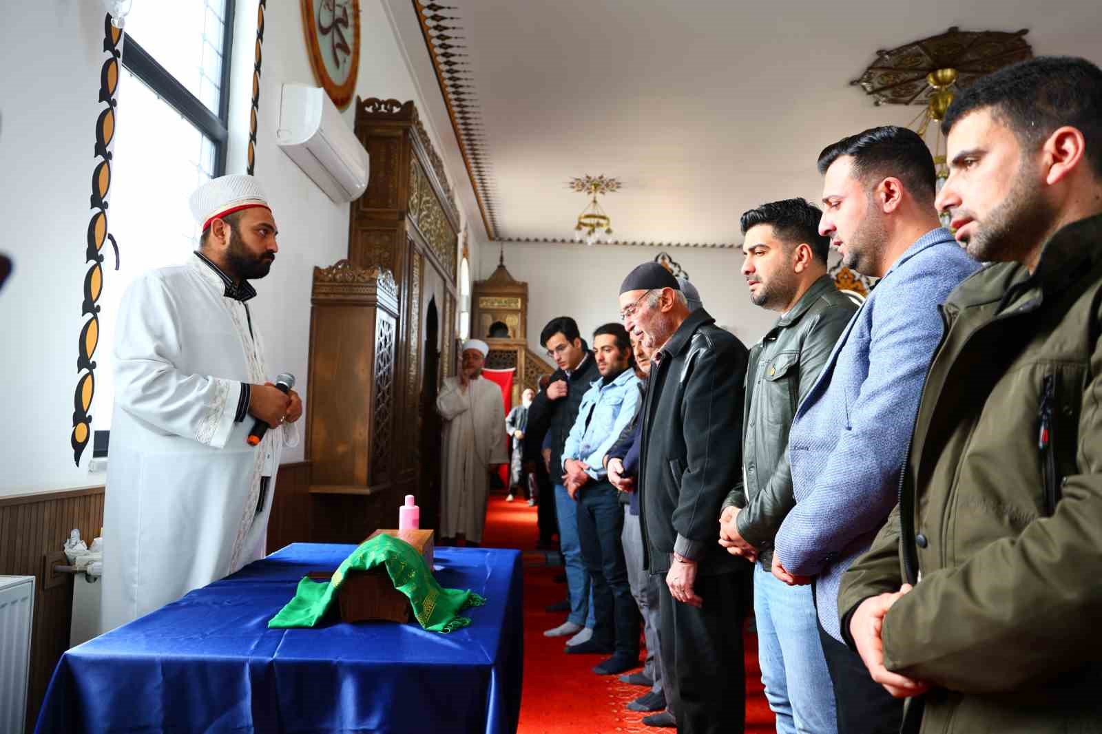 Elazığ’da Sakal-ı Şerif ve Hırka-i Şerif ziyarete açıldı
