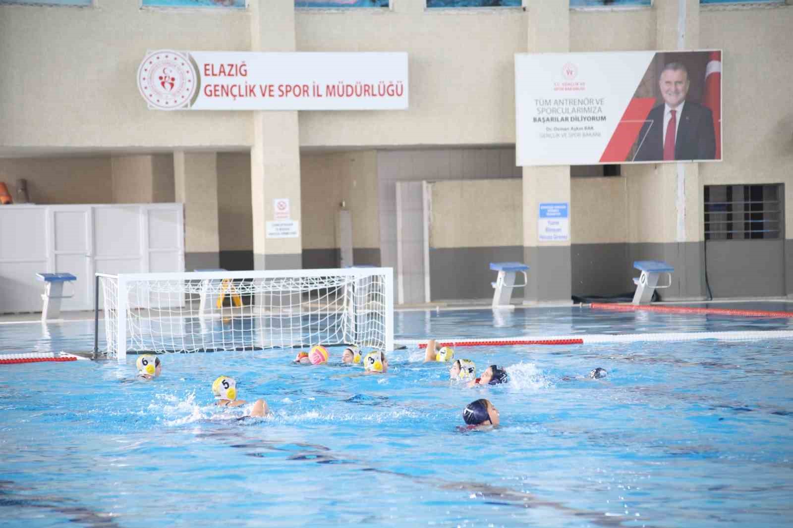 Elazığ’da suda nefes kesen mücadele sona erdi
