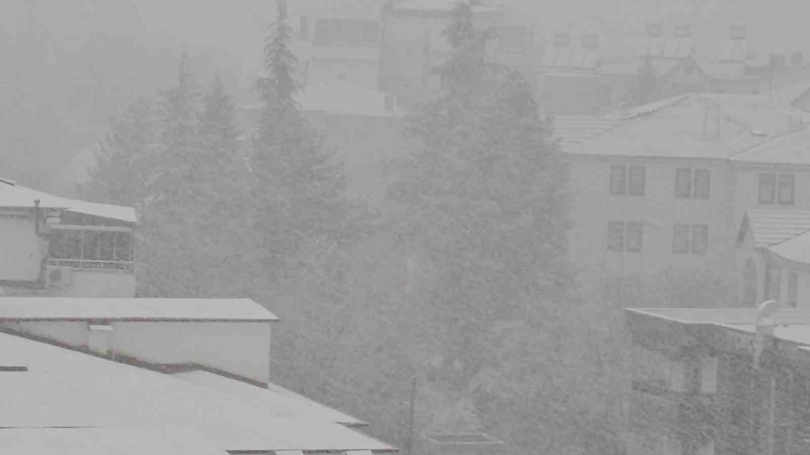 Elazığ’da yoğun kar yağışı
