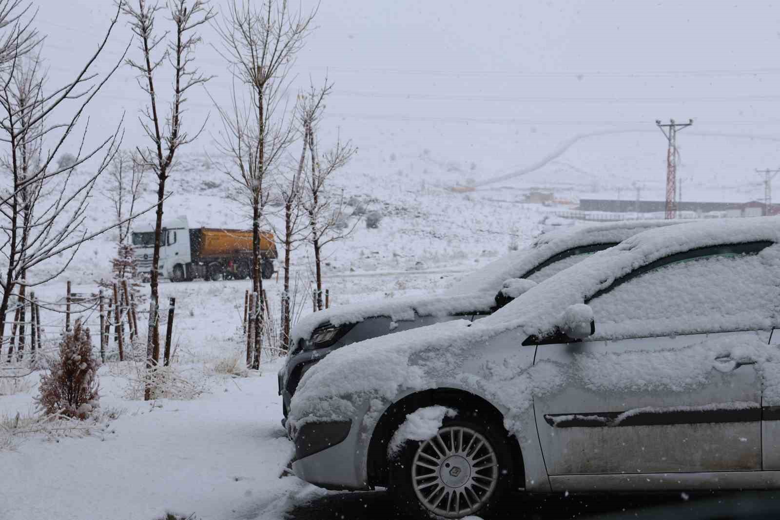 Elazığ’da yoğun kar yağışı
