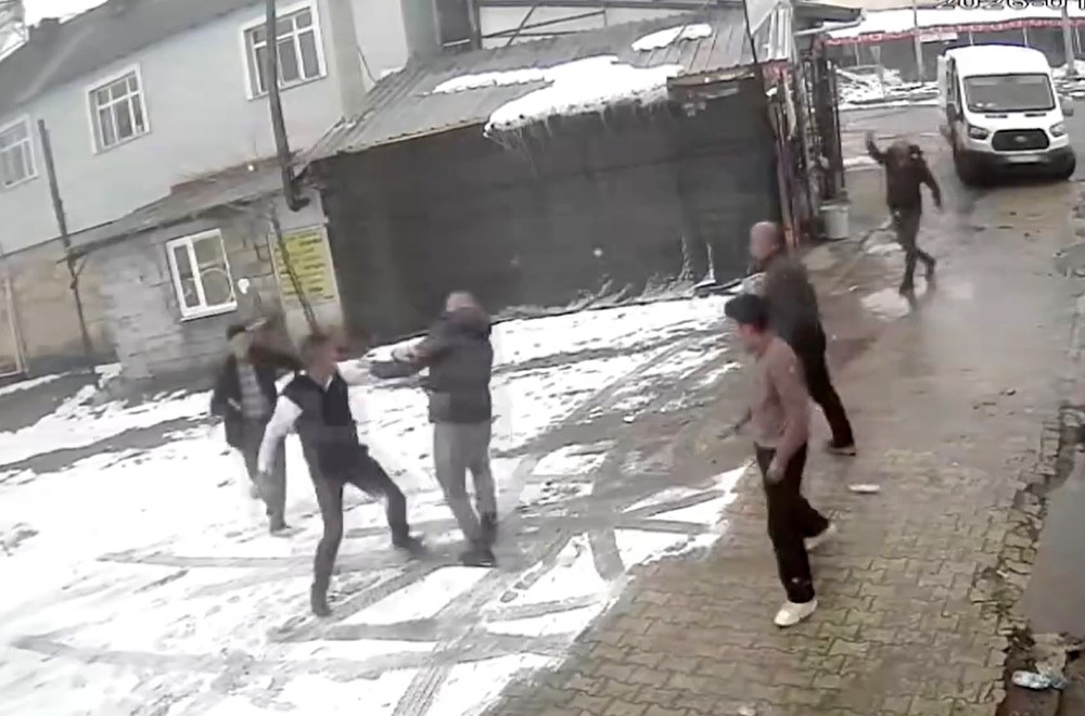 Elazığ’daki kavga, tuvaletini duvara yapan yolcu nedeniyle çıkmış
